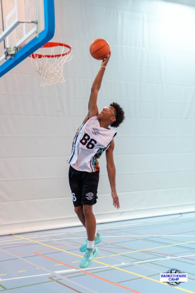 z1a7108-avec-accentuation-bruit