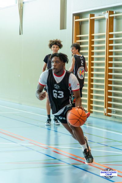 z1a3312-avec-accentuation-bruit