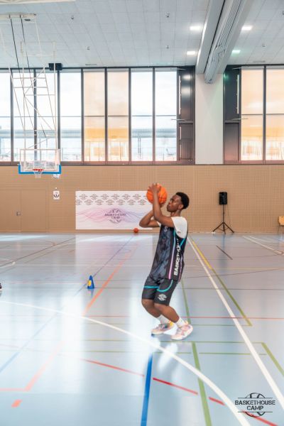 z1a9317-avec-accentuation-bruit