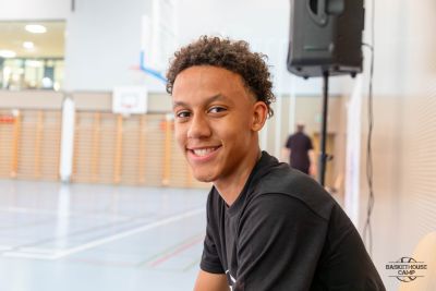 z1a1009-avec-accentuation-bruit