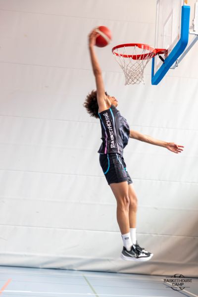 z1a1322-avec-accentuation-bruit